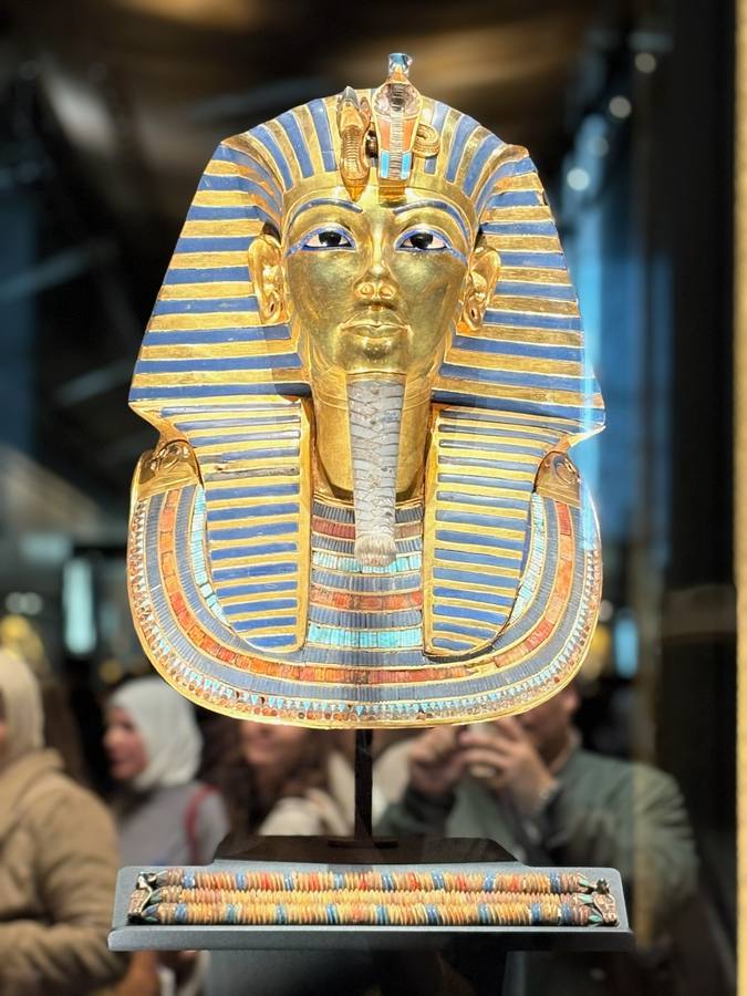 Tutankhamun mask