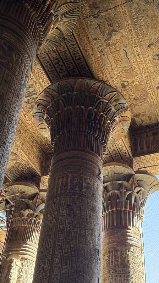 Temple columns